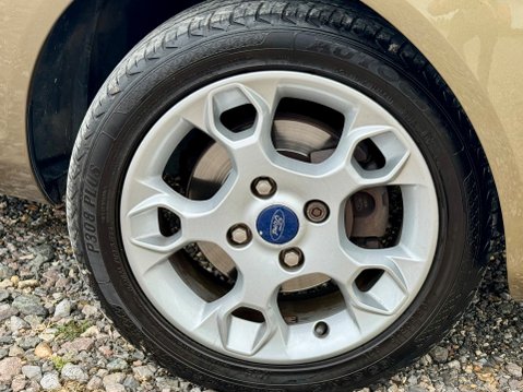 Ford Fiesta ZETEC 44