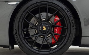 Porsche 911 Carrera 4 GTS (991.2) 20