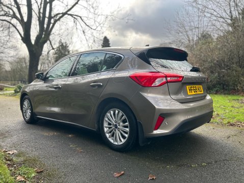 Ford Focus TITANIUM 20