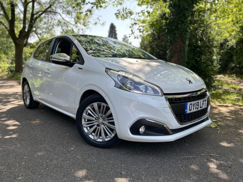 Peugeot 208 PURETECH S/S SIGNATURE 9
