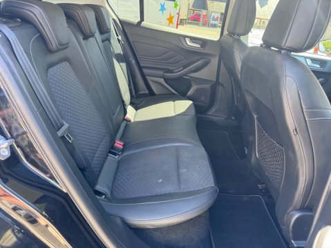 Ford Focus TITANIUM X 15