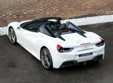 Ferrari 488 Spider 5