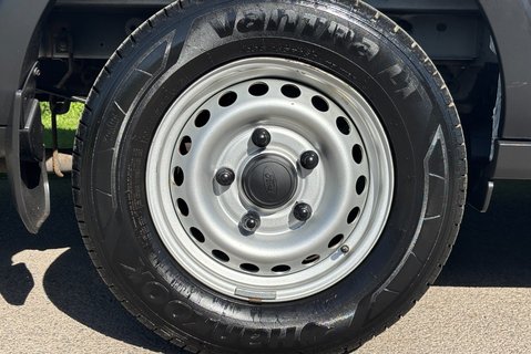 Ford Transit 350 L4 H3 130 ps DCIV with Air Conditioning 29