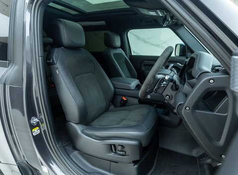 Land Rover Defender 90 V8 CARPATHIAN EDITION 14