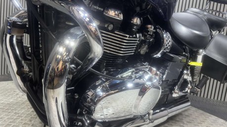 Triumph Bonneville 2011 ONLY 21K NEW MOT CRUISER 865CC 28