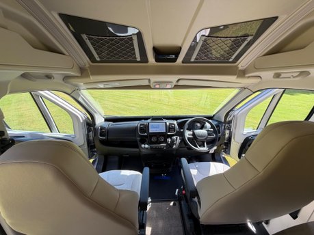 Auto-Trail V-Line 635 35 L4H2 STANDARD PV 5