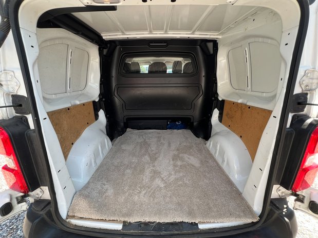 Peugeot Expert Crew Cab (SOLD) MWB L2H1 Low Roof Professional 3100 Air Con Alloys Sensors 10
