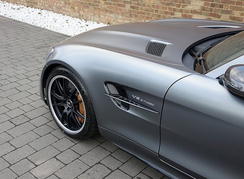 Mercedes-Benz Amg GT GT R 21