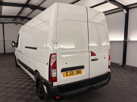 Nissan NV400 2.3 dCi 35 Tekna FWD L3 H2 Euro 6 5dr 35