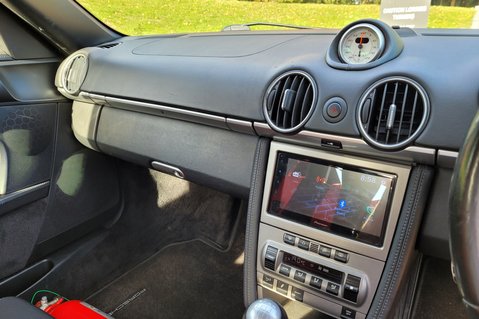 Porsche Cayman 24V S 37