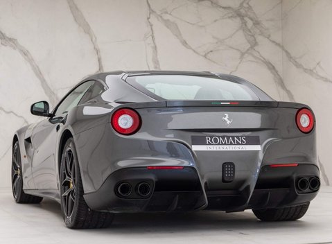 Ferrari F12 Berlinetta 4