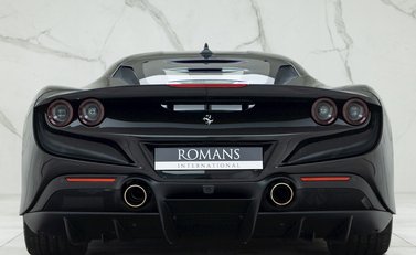 Ferrari F8 Tributo 5