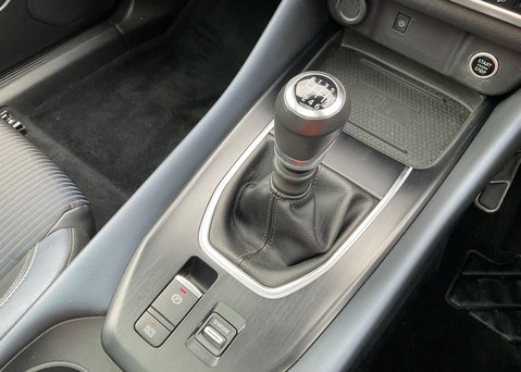 Nissan Qashqai DIG-T TEKNA MHEV 21