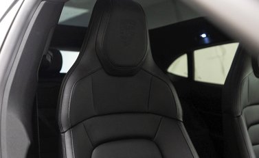 Porsche Taycan 4 Cross Turismo 11