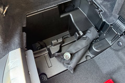 BMW 3 Series 330E M SPORT -PAN ROOF -M PRO PACK -OYSTER LEATHER -ONE OWNER -FBMWSH 56