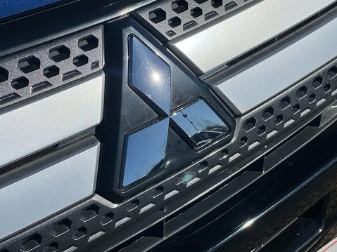 Mitsubishi Outlander 4 13