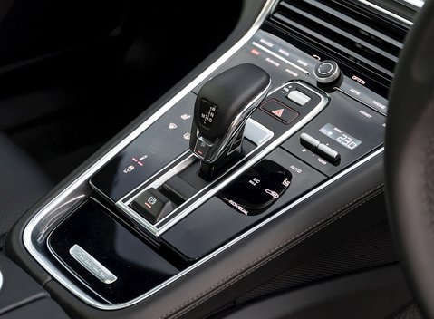 Porsche Panamera Turbo S E-Hybrid Sport Turismo 21