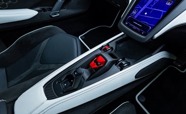 Lamborghini Revuelto 19