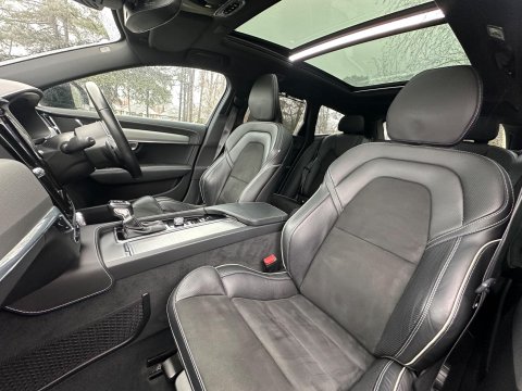 Volvo V90 2.0 D5 R-Design Plus Auto AWD Euro 6 (s/s) 5dr 4