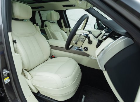 Land Rover Range Rover P530 FIRST EDITION 14