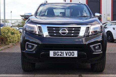 Nissan Navara 2.3 dCi Tekna Pickup Double Cab 4dr Diesel Auto 4WD Euro 6 (190 ps) 2
