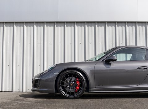 Porsche 911 Carrera GTS (991.2) 27