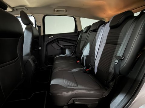Ford Kuga TITANIUM TDCI 19