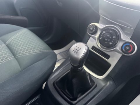 Ford Fiesta 1.25 Zetec Euro 5 5dr 23