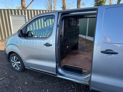 Toyota Proace L0 ICON 15