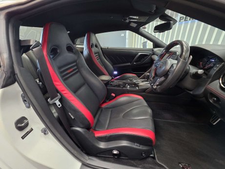 Nissan GT-R 3.8 V6 Recaro Coupe 2dr Petrol Auto 4WD Euro 6 (570 ps) 3