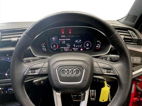 Audi Q3 1.5 TFSI CoD 35 S line SUV 5dr Petrol S Tronic Euro 6 (s/s) (150 ps) Parkin 13