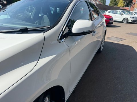 Volvo V40 1.6 T3 SE Euro 5 (s/s) 5dr 32