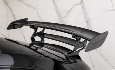 Mercedes-Benz Amg GT Black Series 32