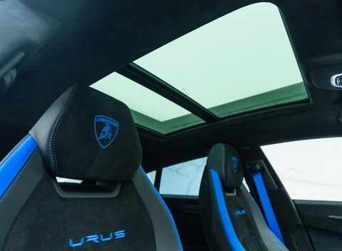 Lamborghini Urus PERFORMANTE 16