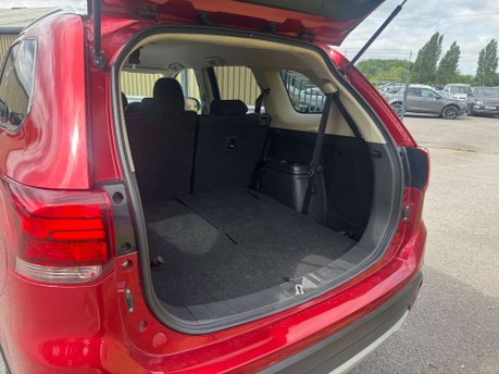 Mitsubishi Outlander 2.3 Outlander DI-D 3 Auto 4WD 5dr 9