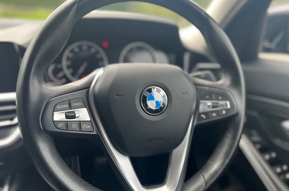 BMW 3 Series 318D SPORT 41