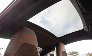 Porsche 911 (991.2) Carrera 4 GTS 16