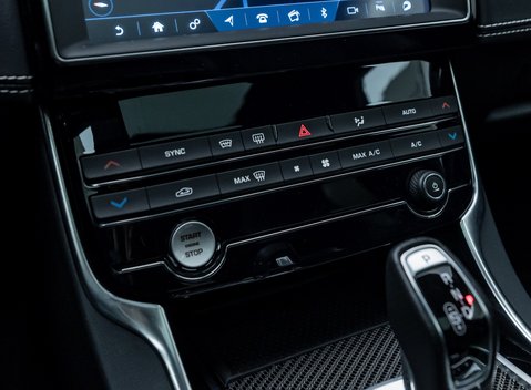 Jaguar XE SV PROJECT 8 26