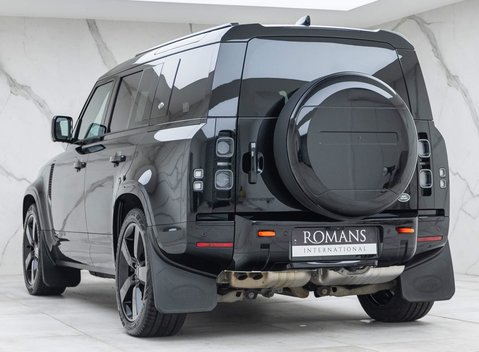 Land Rover Defender 110 D300 X 7