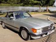 Mercedes-Benz R107 420 SL Sports 37