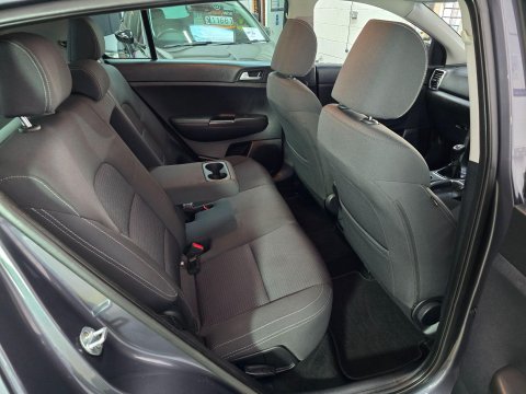 Kia Sportage 1.7 CRDi 2 Euro 6 (s/s) 5dr 17