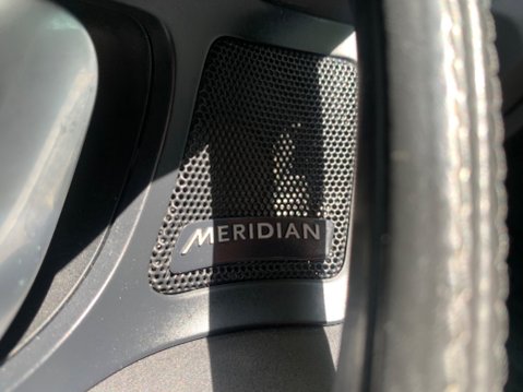 Land Rover Discovery Sport TD4 HSE BLACK 6