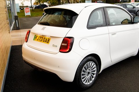 Fiat 500e ACTION 8