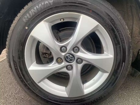 Toyota C-HR 1.8 VVT-h Icon SUV 5dr Petrol Hybrid CVT Euro 6 (s/s) (122 ps) 10