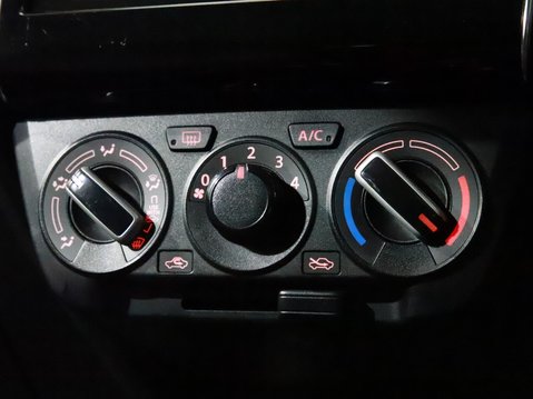 Suzuki Swift 1.0 Boosterjet SZ-T 5dr 26