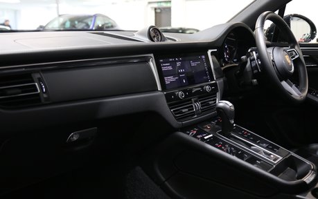 Porsche Macan Now Sold More Required - RS Spyder Alloys, Pan Roof, BOSE 4