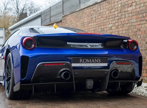 Ferrari 488 Pista 28
