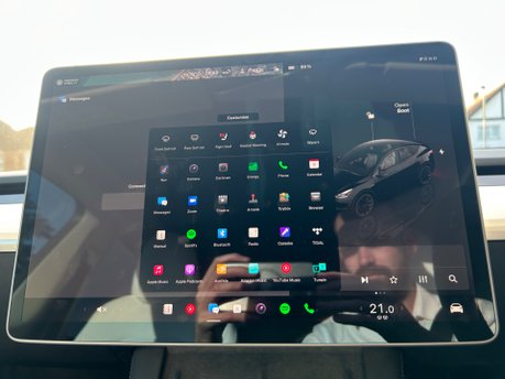 Tesla Model Y LONG RANGE AWD 22