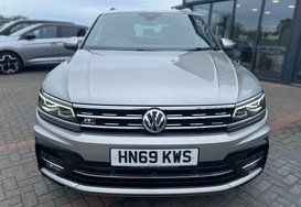 Volkswagen Tiguan R-LINE TECH 2.0 TDI 4MOTION DSG AUTO 6