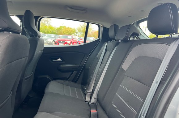 Dacia Sandero COMFORT 1.0 TCE AUTOMATIC 5 DOOR 34